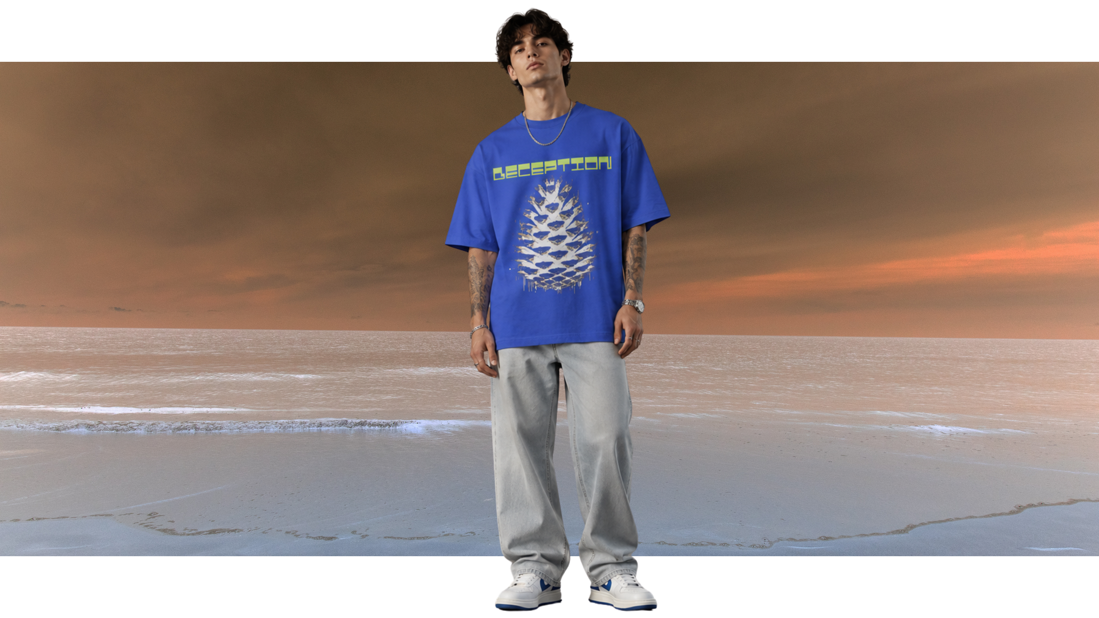 DECEPTION OVERSIZED T=SHIRT