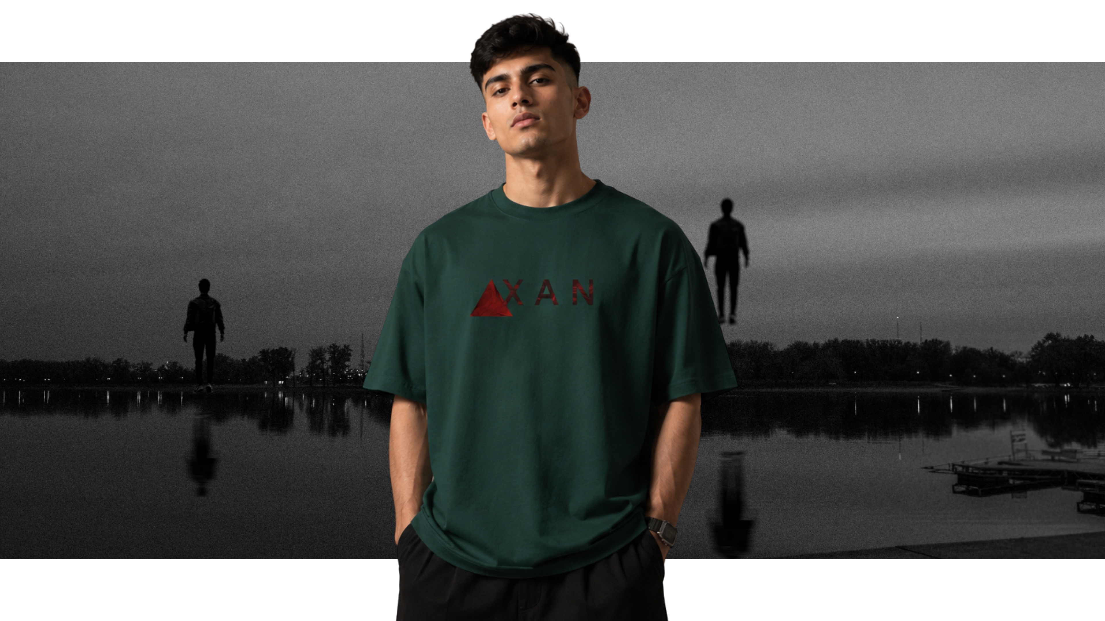 THE ECLIPSE OVERSIZED T-SHIRT