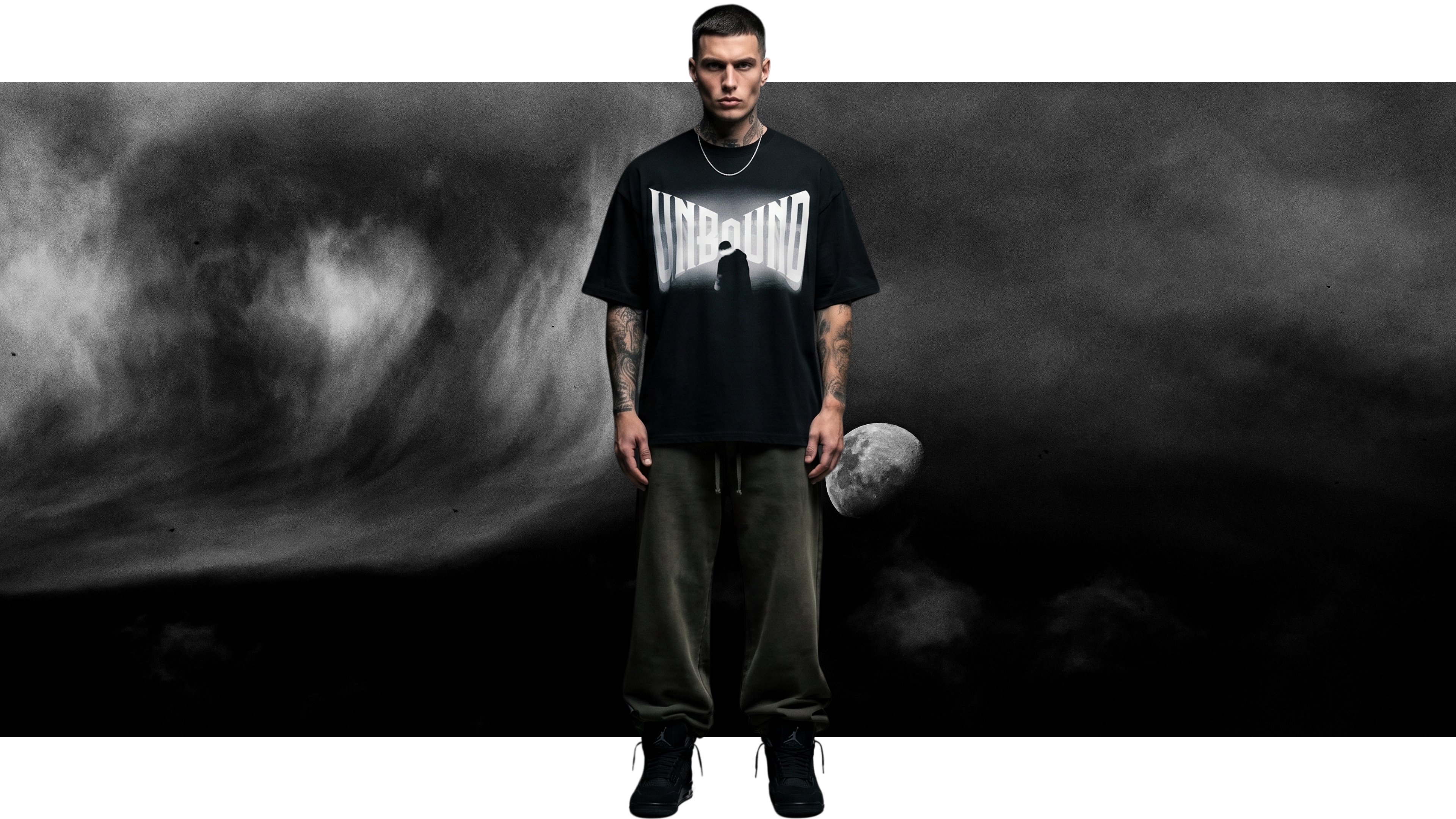 UNBOUND BLACK OVERSIZED T-SHIRT