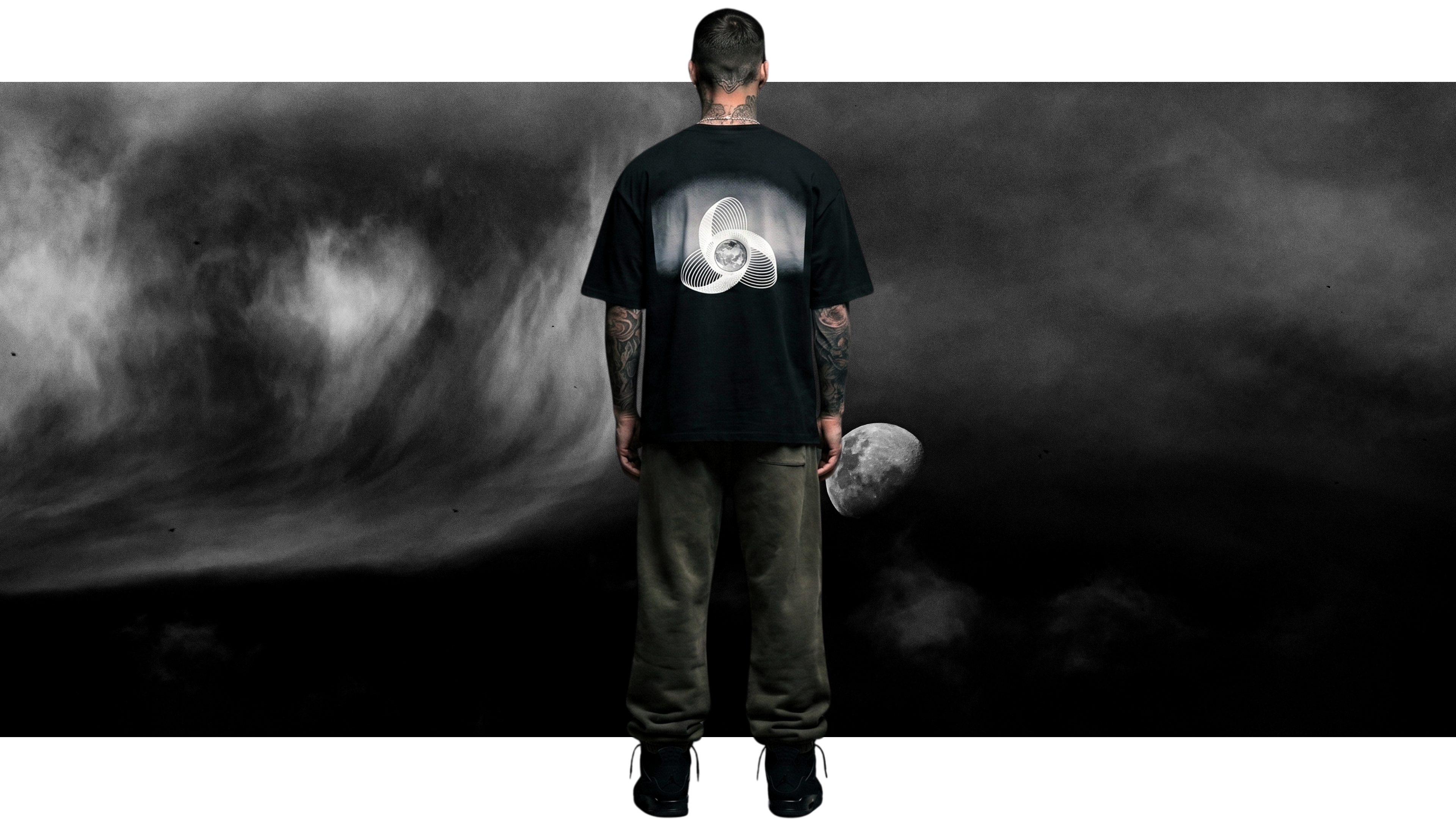 UNBOUND BLACK OVERSIZED T-SHIRT