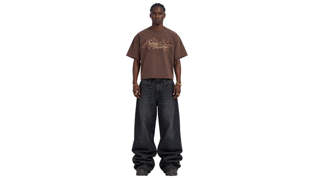 RESTRAINT brown boxy tee — model front